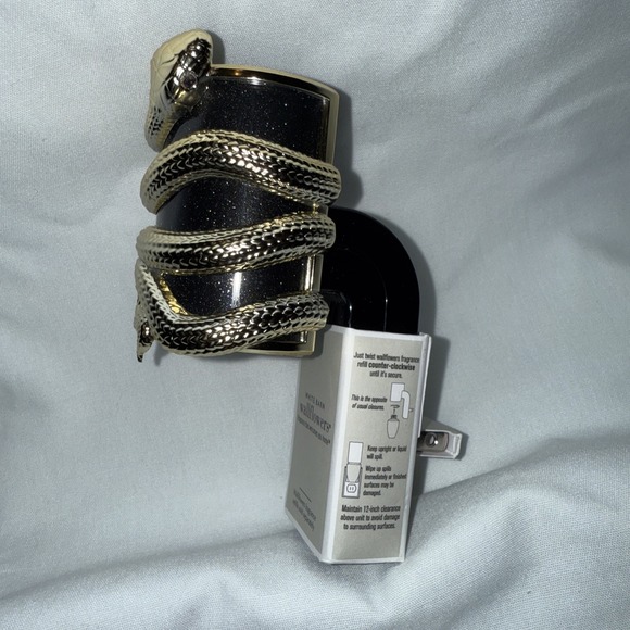 Bath & Body‎ Works Wallflower Plug In Unit Halloween Gold Metallic Snake Serpent - Picture 2 of 5
